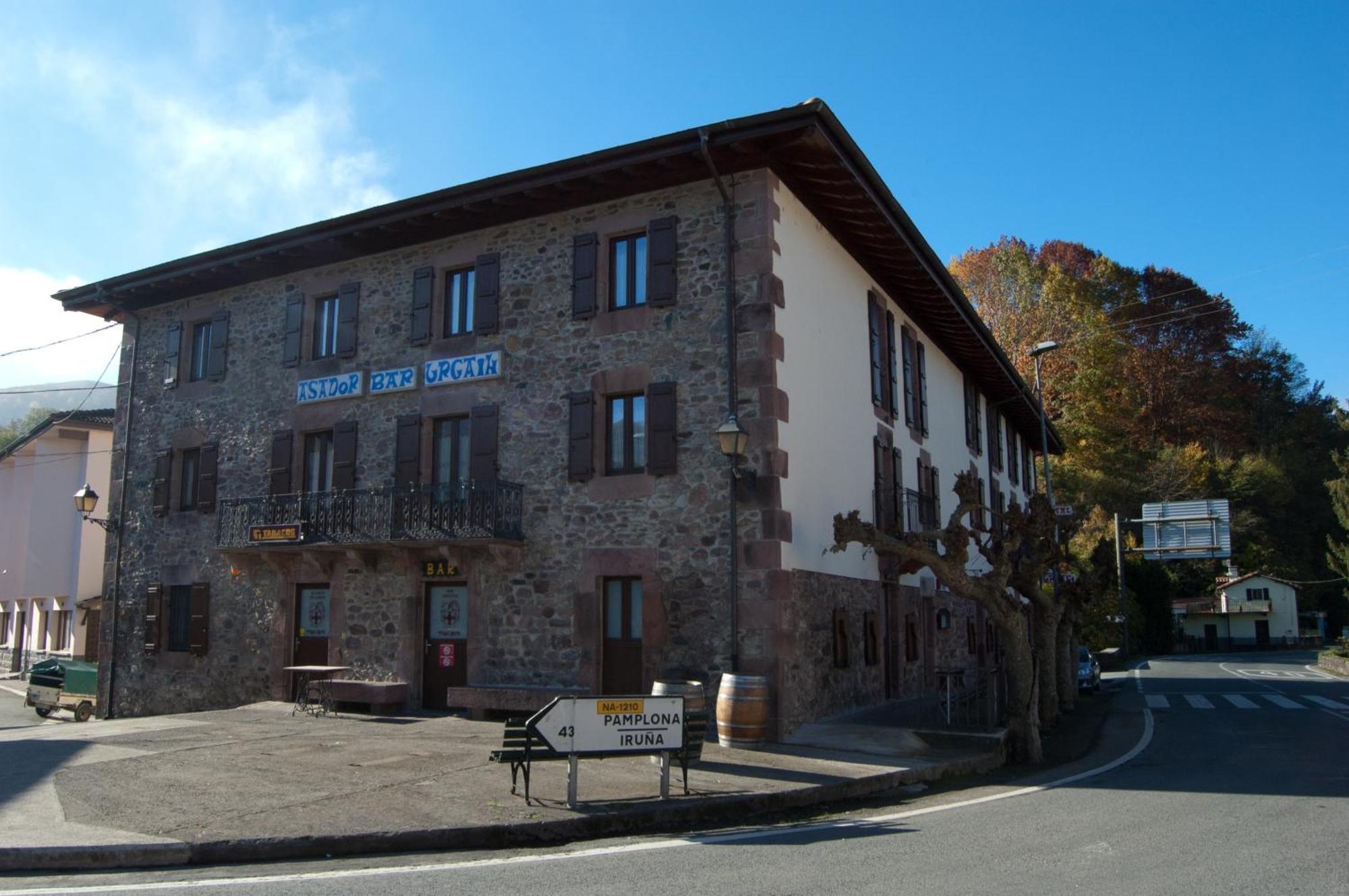 Hotel Urgain Oronoz-Mugaire Esterno foto