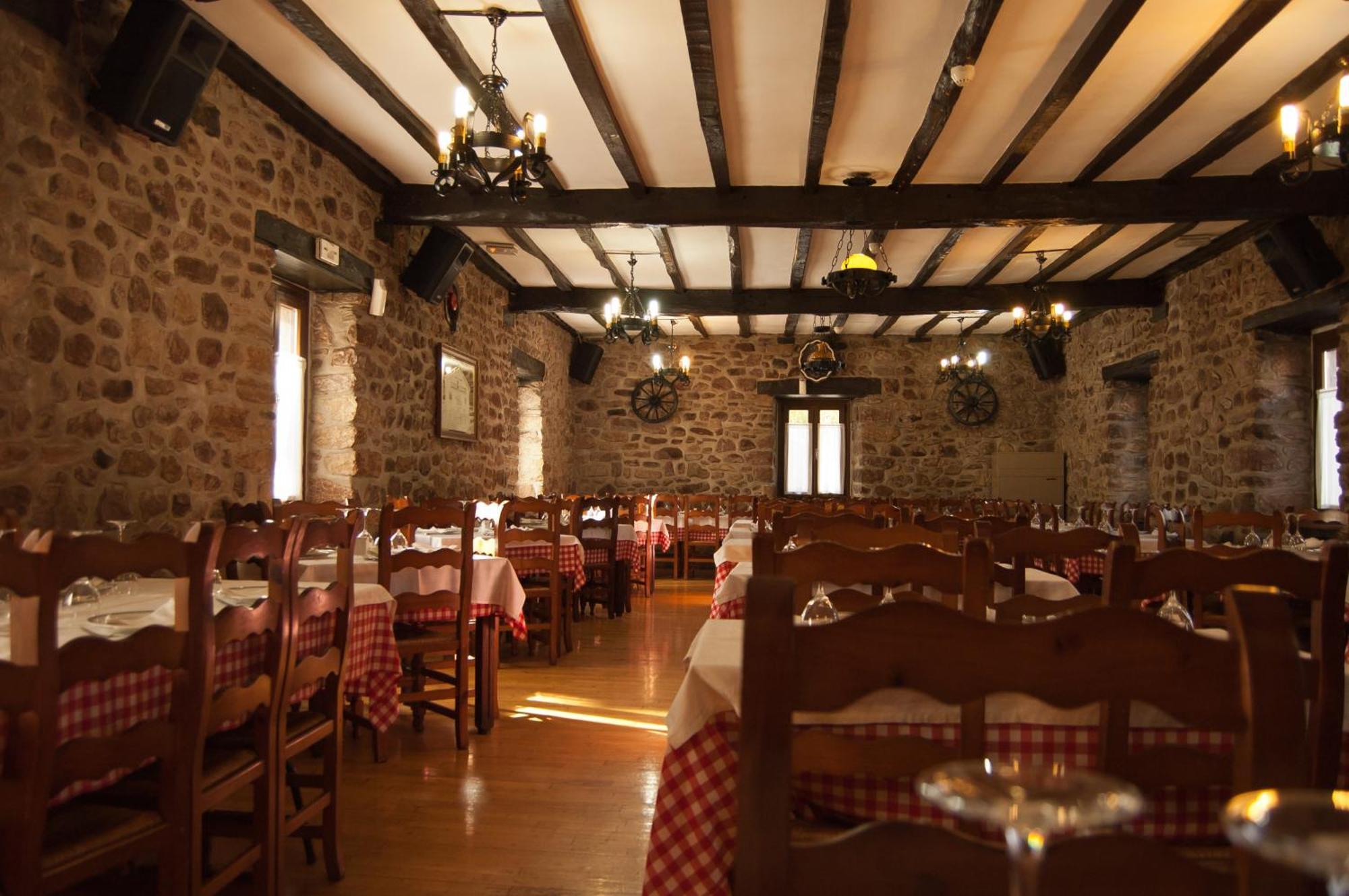 Hotel Urgain Oronoz-Mugaire Esterno foto