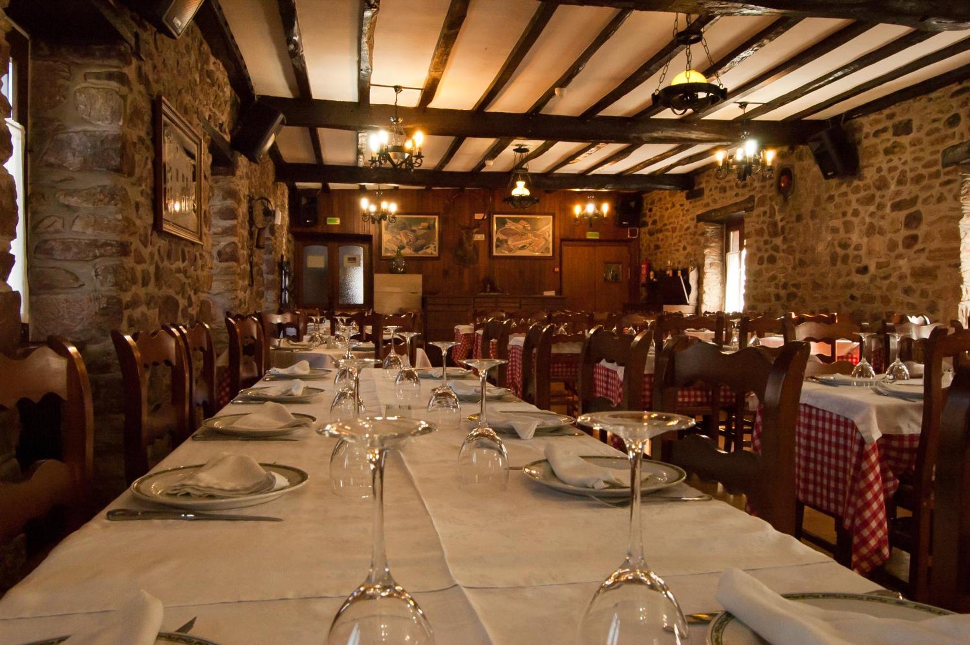 Hotel Urgain Oronoz-Mugaire Esterno foto
