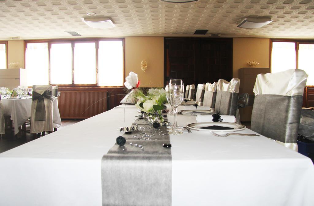 Hotel Urgain Oronoz-Mugaire Esterno foto