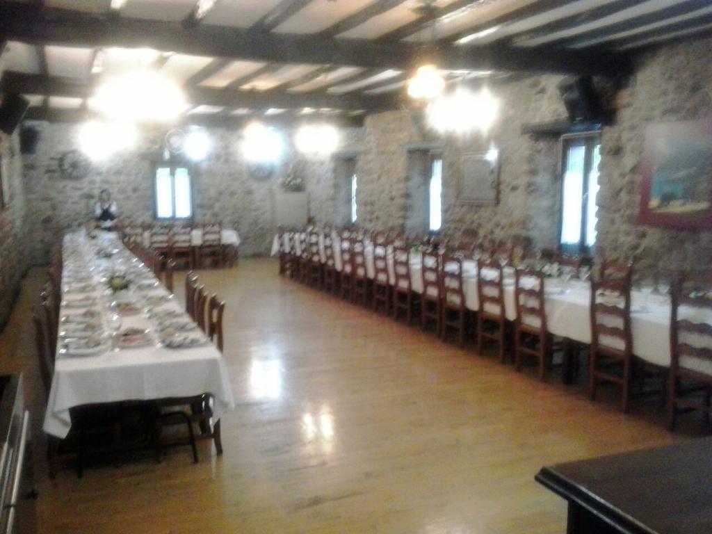 Hotel Urgain Oronoz-Mugaire Esterno foto